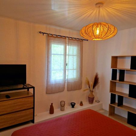 Lou Mouli Di Baou Bed & Breakfast Labeaume Exterior photo